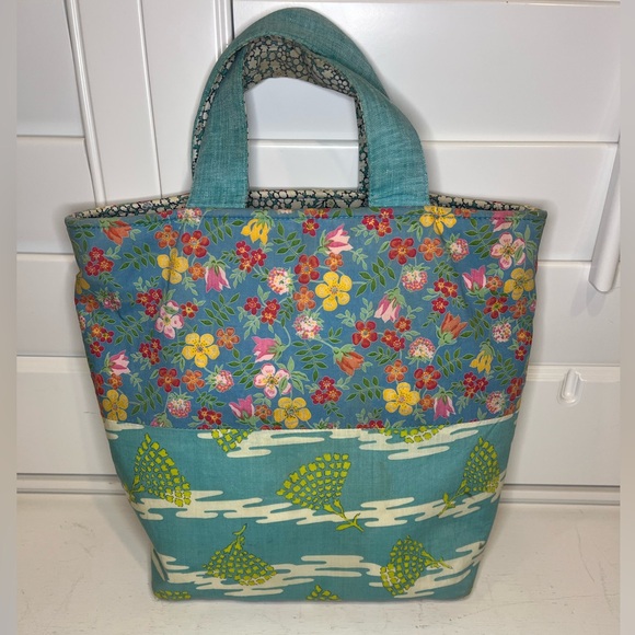 Women’s Floral Handbag - Picture 1 of 4